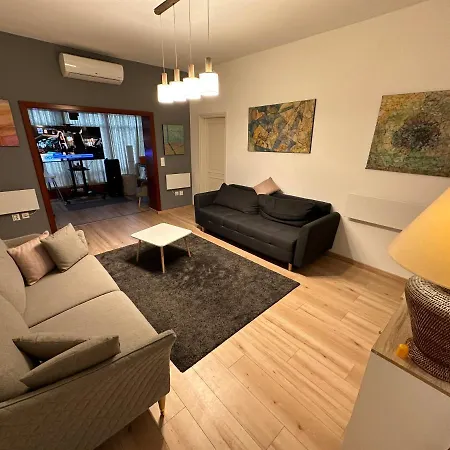 Family Apartment *